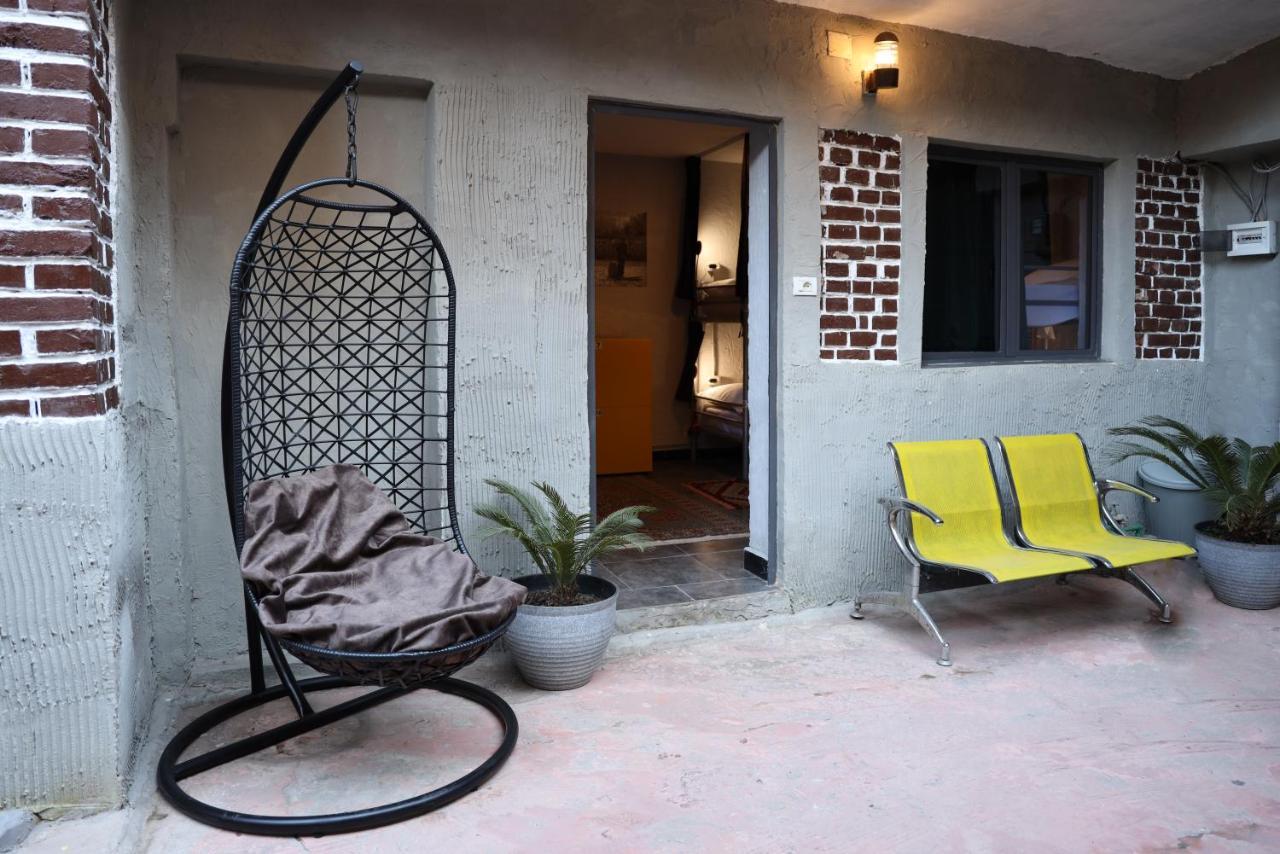 Hoja Hostel Tirana Exterior photo