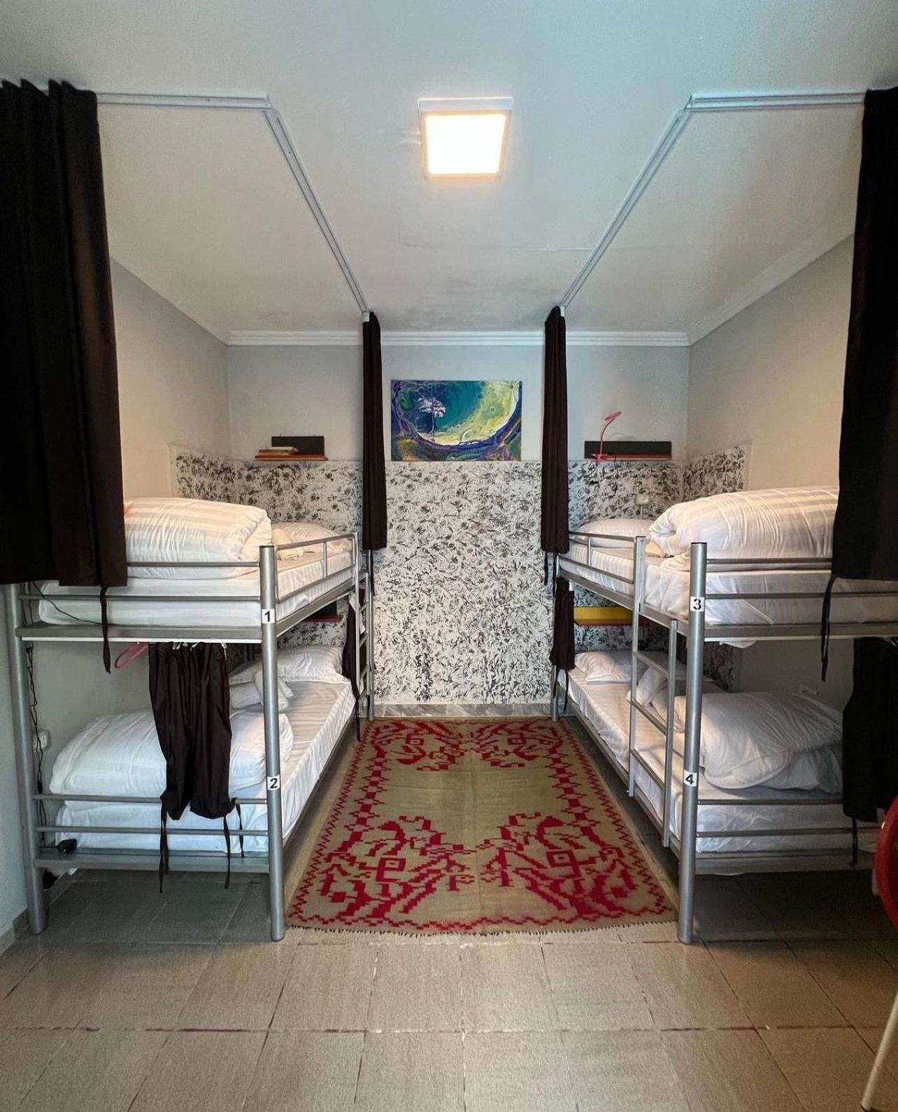 Hoja Hostel Tirana Exterior photo